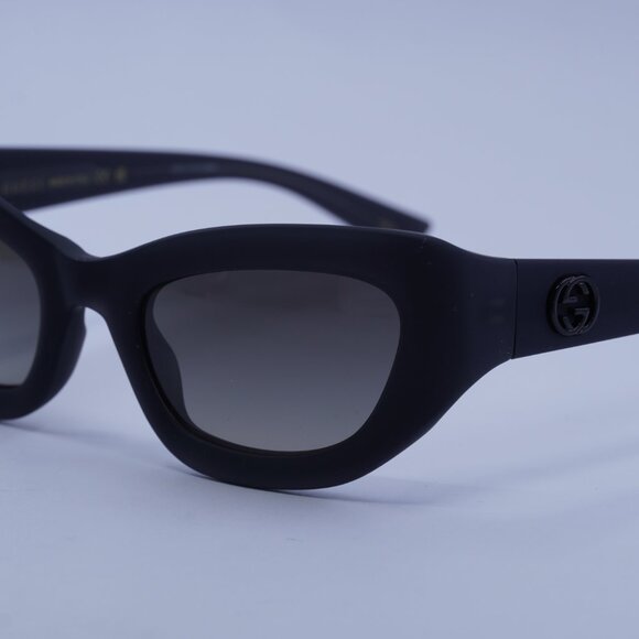 Gucci GG1784S 001 Sunglasses Dark Grey Cat Eye Frame, Grey Lenses - Picture 4 of 11